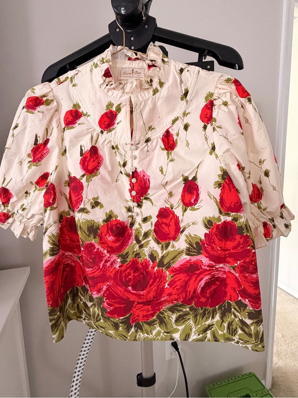 Flora Bea NWOT Size M- Rose-Print Ruffle Neck Women's Blouse - Cream & Red